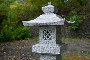 墓石・記念碑・灯篭の設計・施工