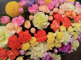 心温まる花祭壇の提供
