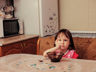 Johnson and Simmonds help defeat bid to feed hungry children during the school holidays