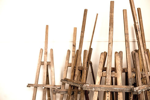 Painting%20Easels_edited.jpg