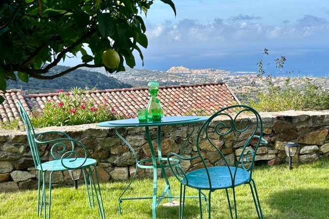 Jardin d'une maison de Maître en Corse du Sud