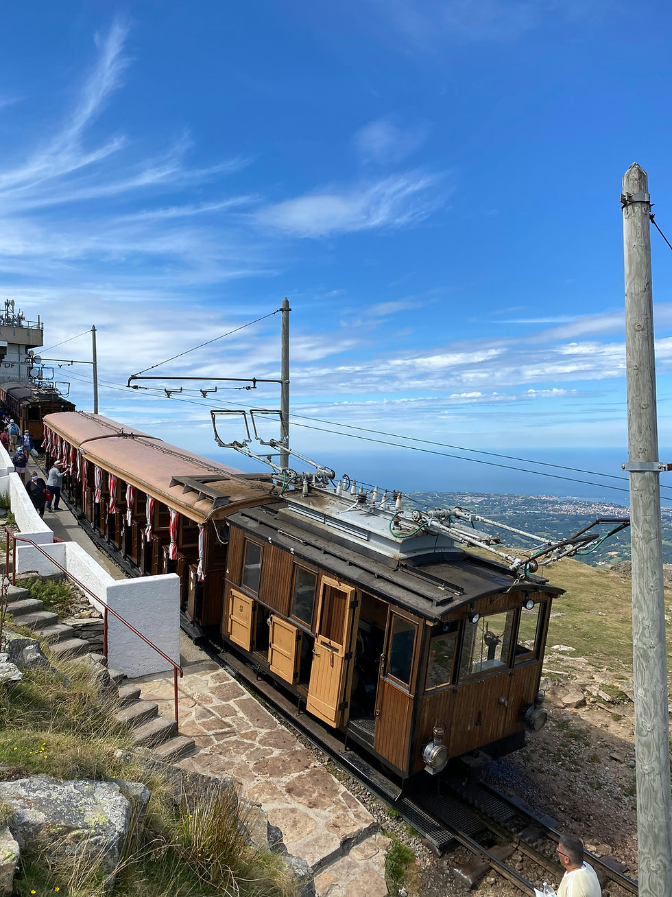Petit Train à crémaillère en bois de la Rhune