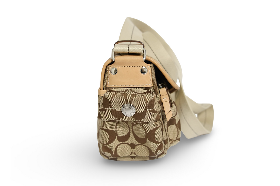 תמונה ממוזערת: Coach signature pockets bag