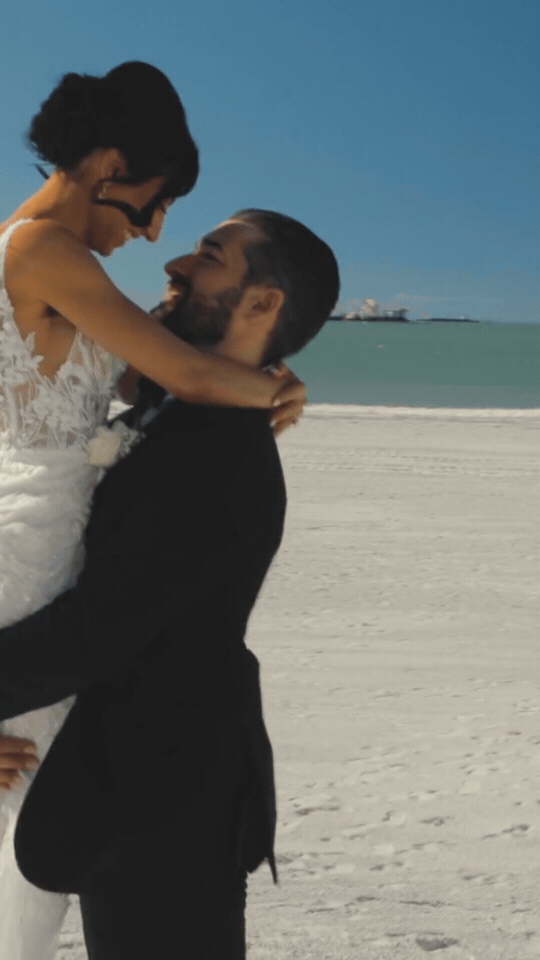 JACLYN & RYAN - BEACH.gif
