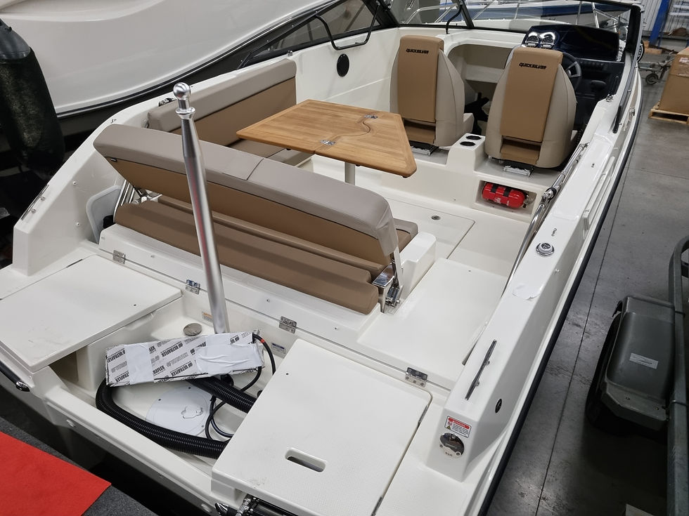 Thumbnail: Quicksilver Activ 675 bowrider
