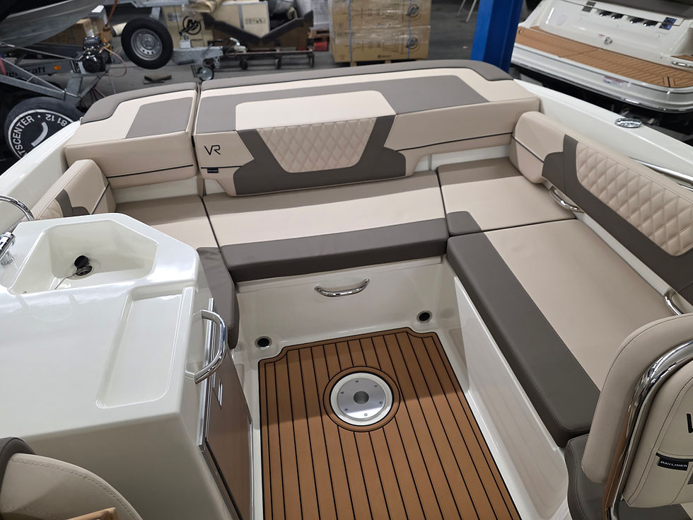 Thumbnail: Bayliner VR6 cuddy