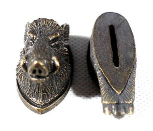 Miniatyrbild: Hål i metall