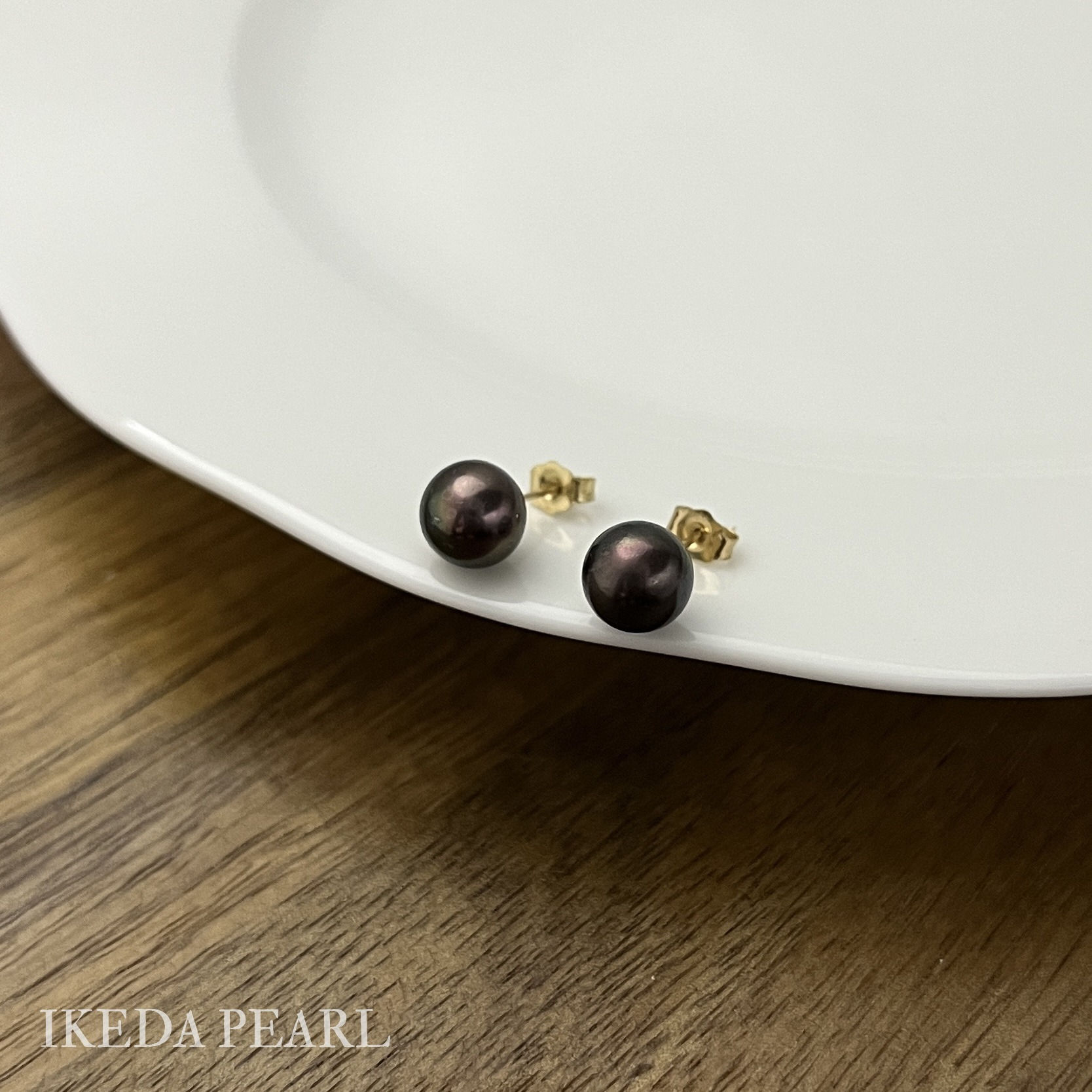 7.5-7.0mm Black Japanese Akoya Pearl Stud Earrings