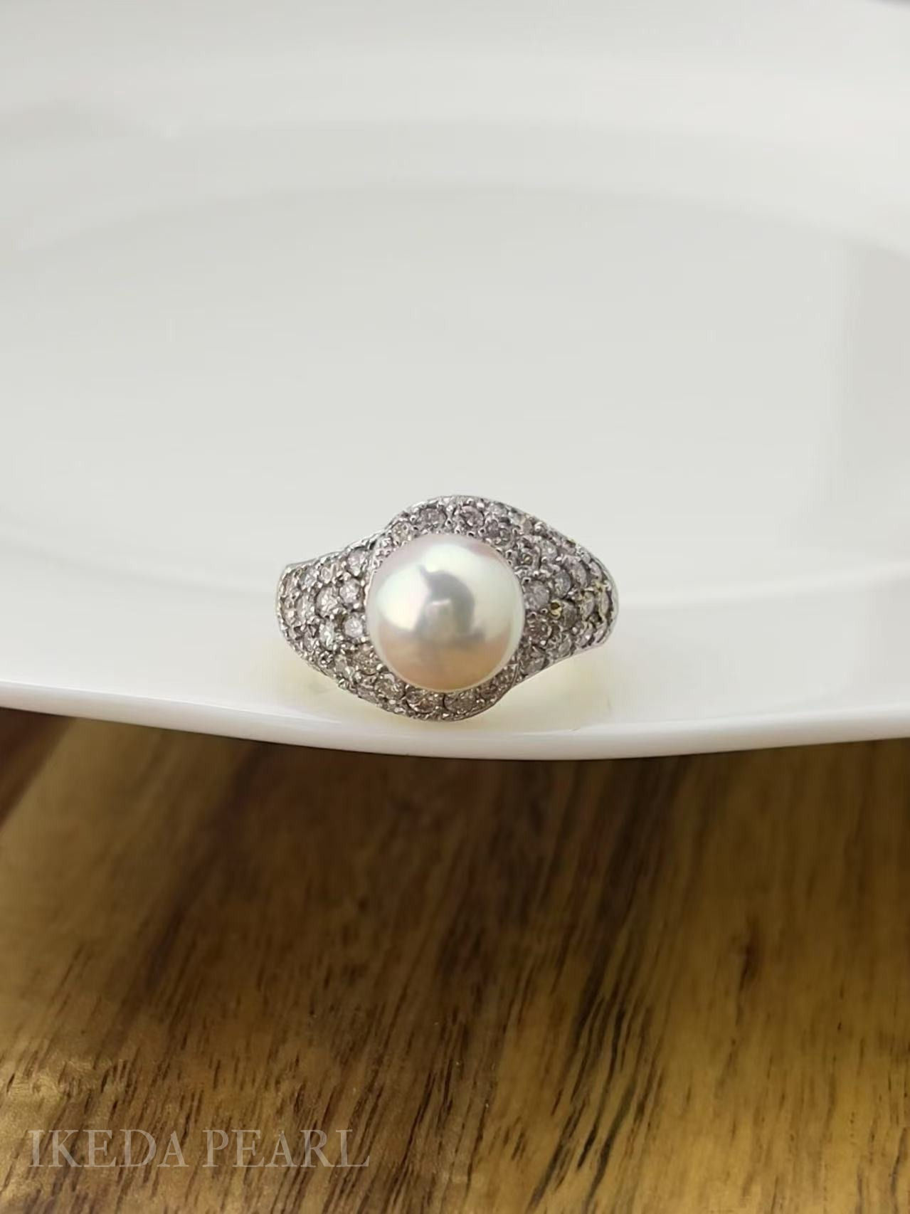 9.0-8.5mm White Japanese Akoya Ring with Diamonds