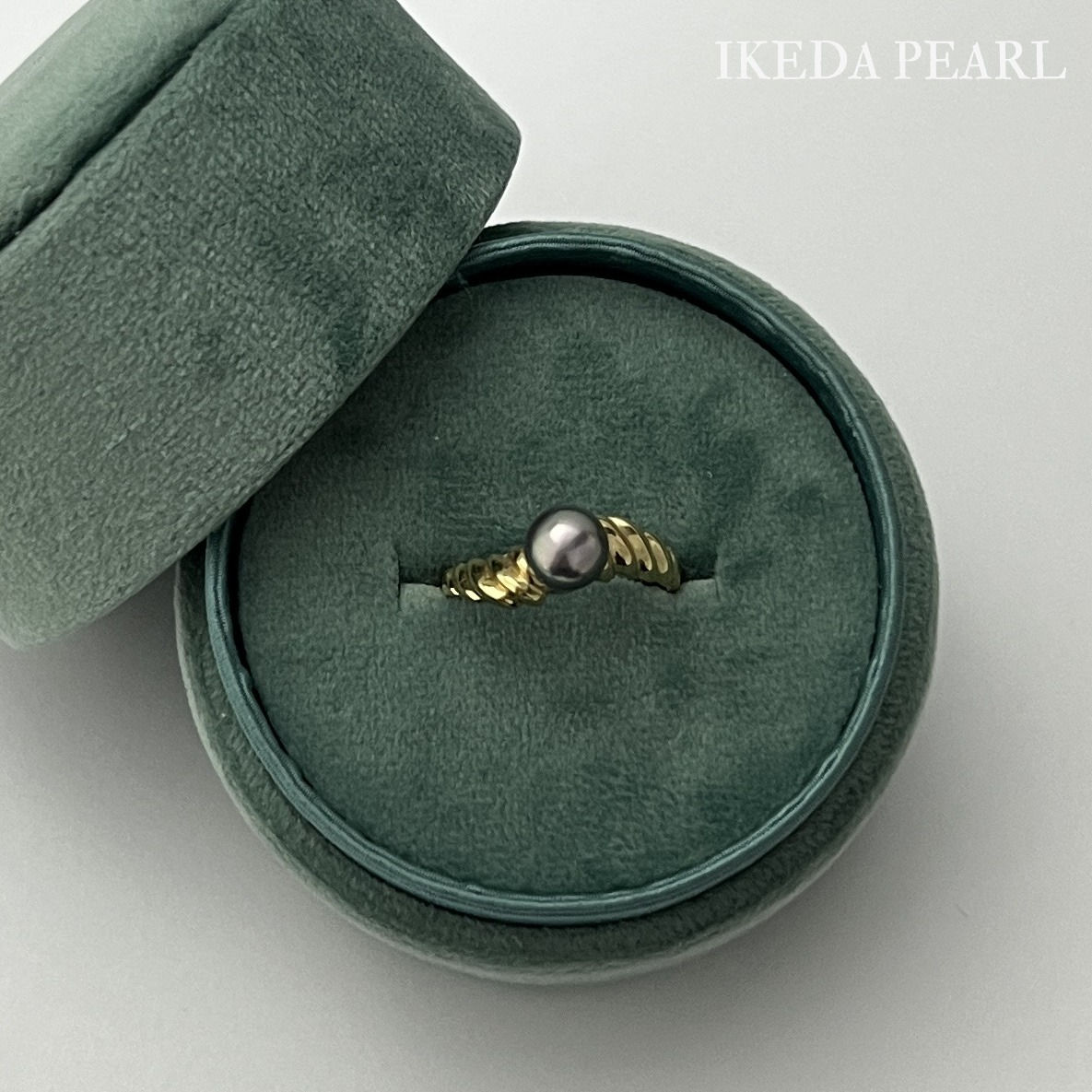 7.0-6.5mm Black Japanese Akoya Pearl Ring