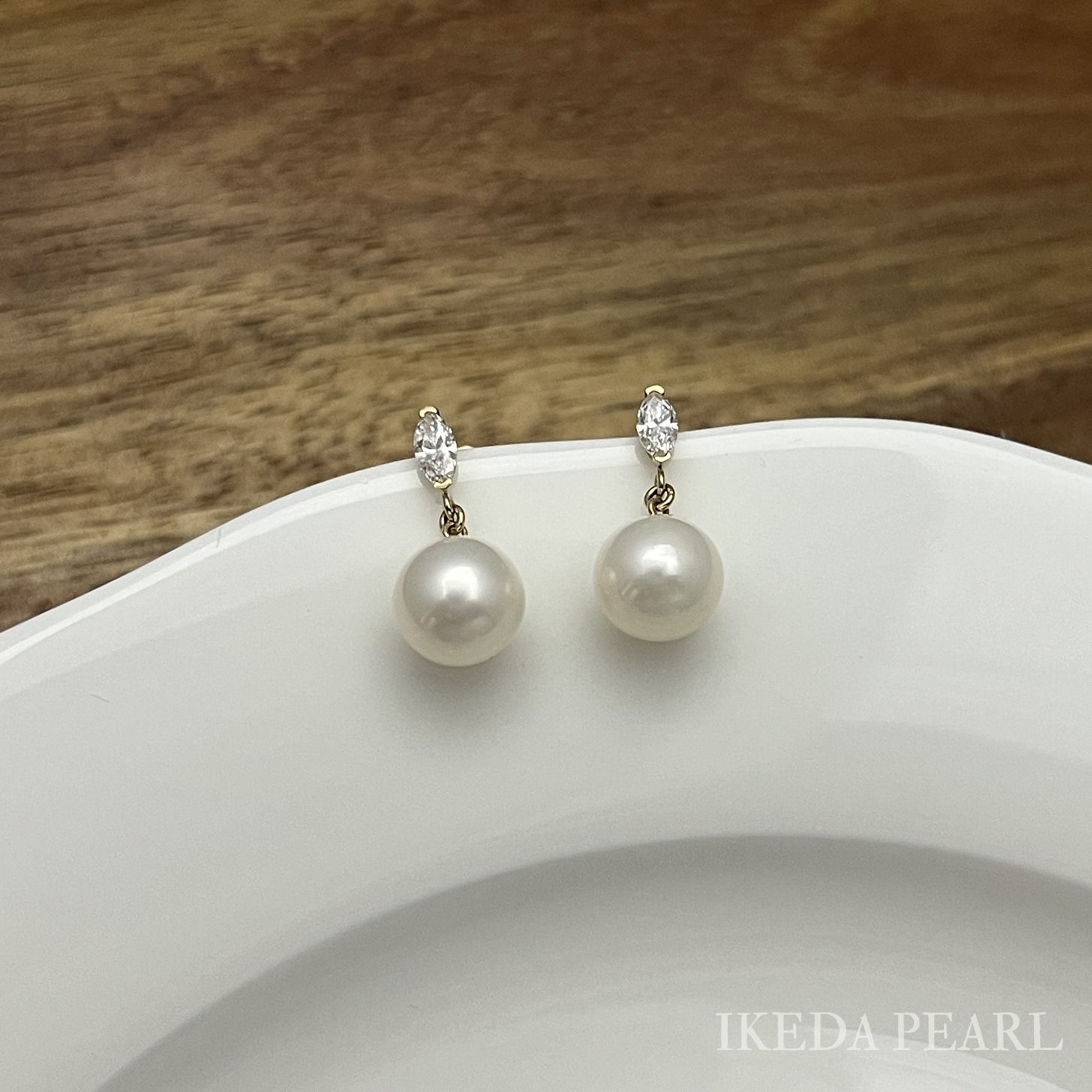 11.5-11.0mm White South Sea Pearl and Marquise Diamond Drop Dangle Earrings