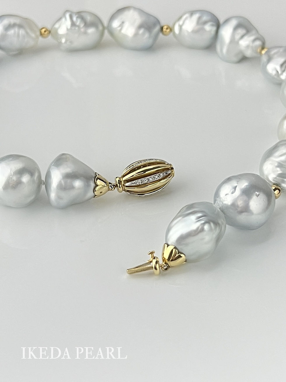 Thumbnail: 24.0x18.0mm Grey Baroque South Sea Pearl Necklace with Gold Balls