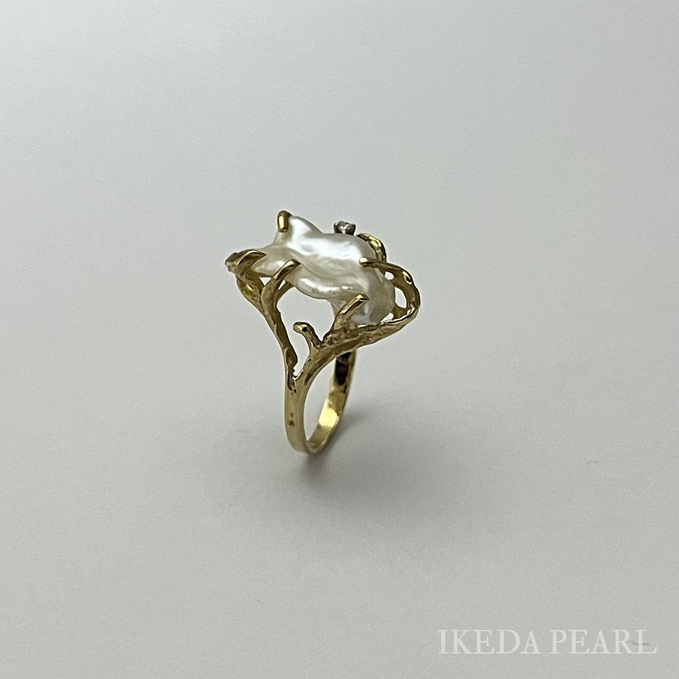 Thumbnail: 17.0x10.0mm White Japanese Biwa Pearl Ring with a Diamond