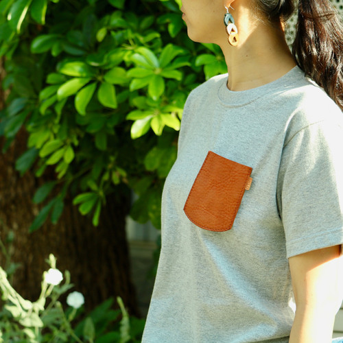 取り外して洗える！レザーポケット付きTシャツ | PRODUCT BASE SKLO