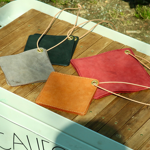 両手で使える！革の鍋つかみ | PRODUCT BASE SKLO