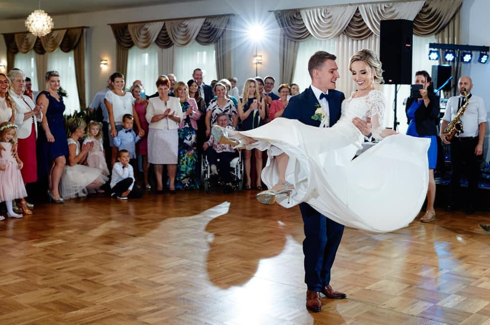 49948366_1562209560549076_4069006708620394496_n