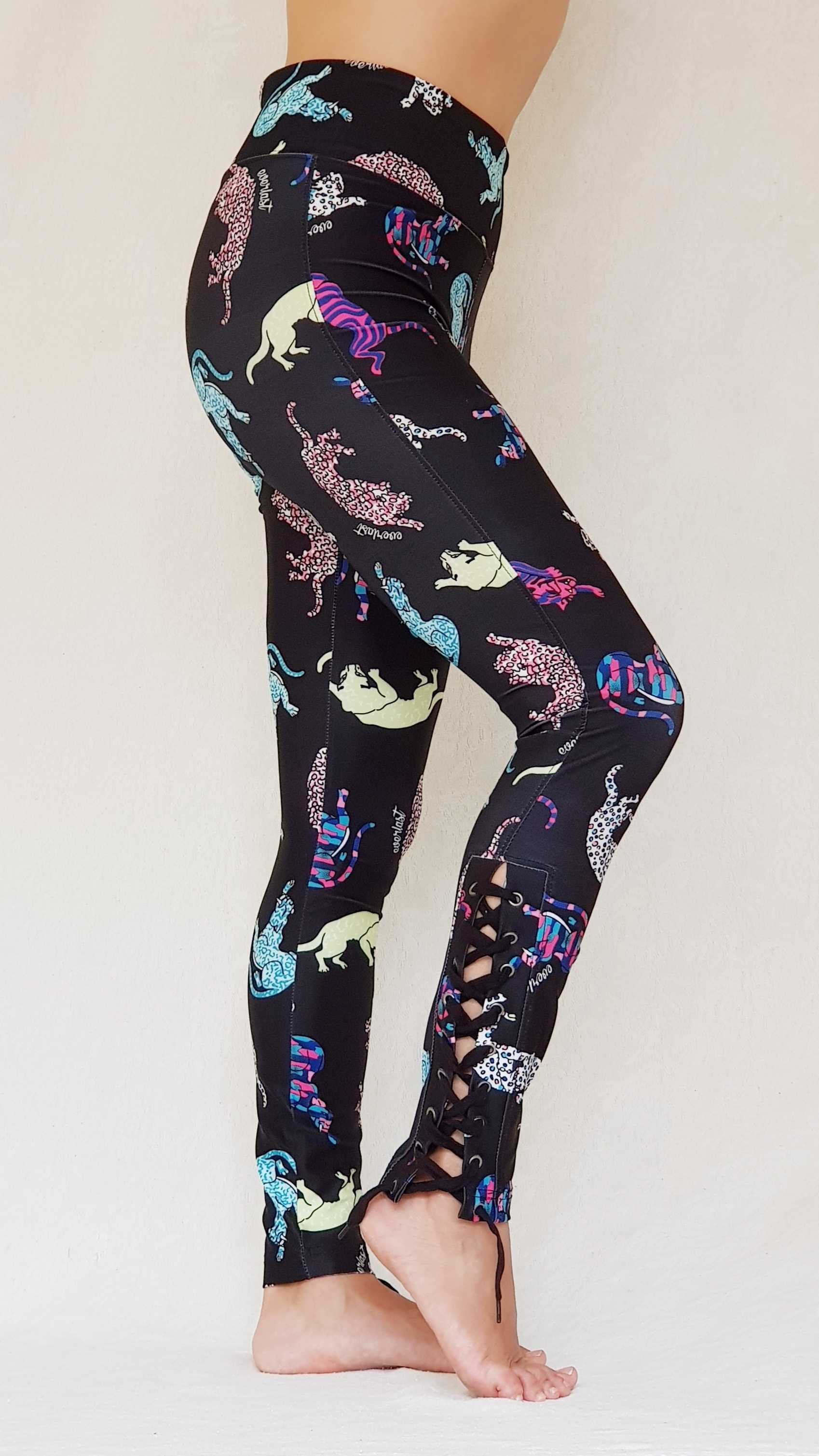 Leopardos multicolores / M / Yoga & Sport Leggings
