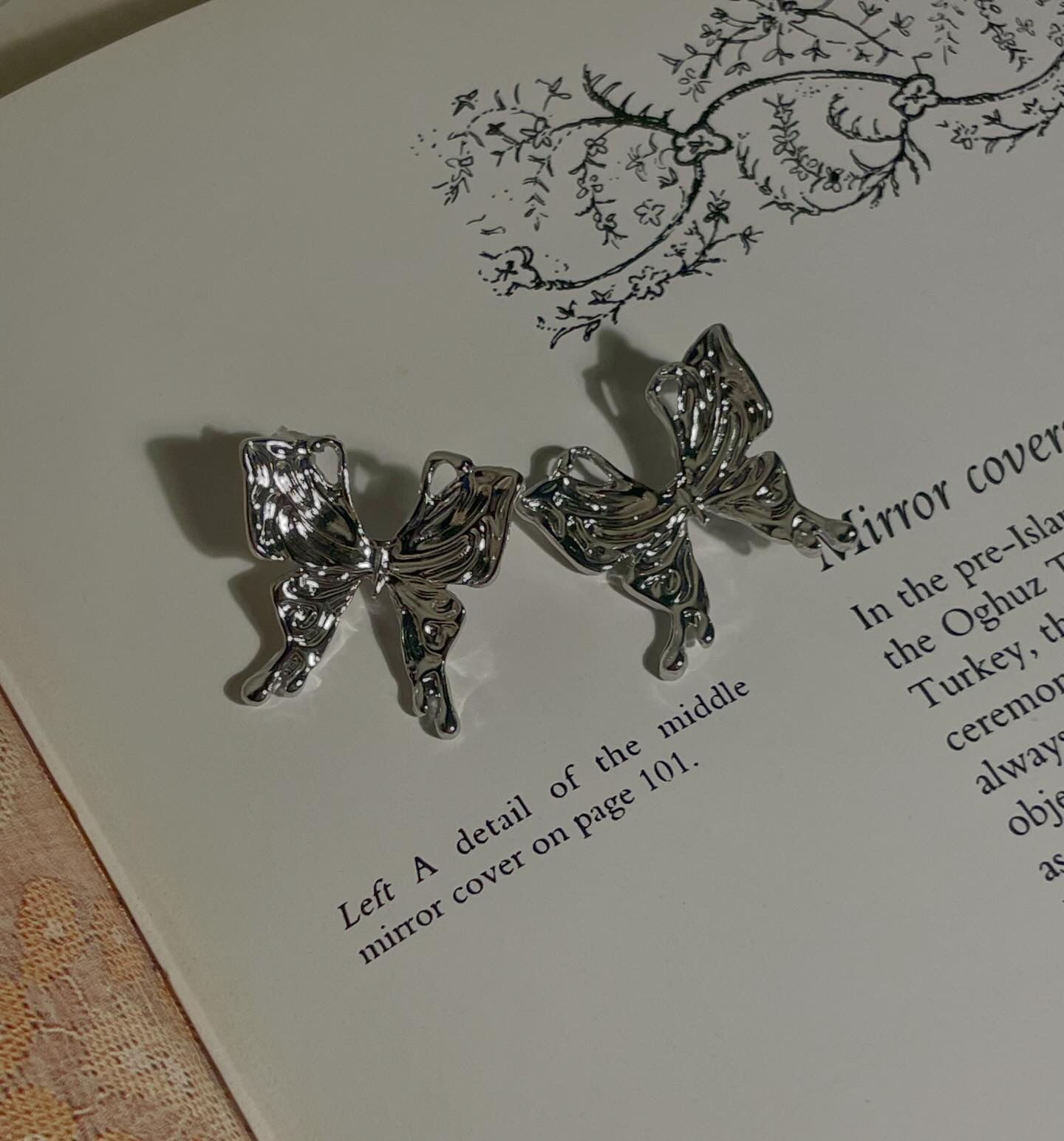 mariposá küpe çifti