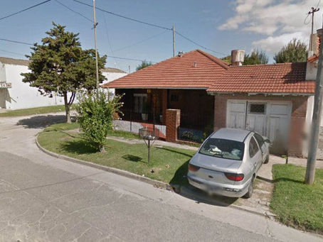 Reducen a la dueña de una casa y a dos obreros y roban más de un millón de pesos