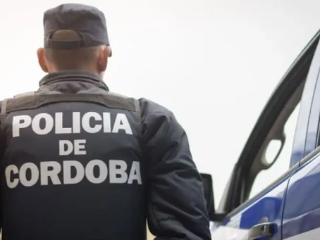 Un joven murió tras chocar su moto contra un camión estacionado