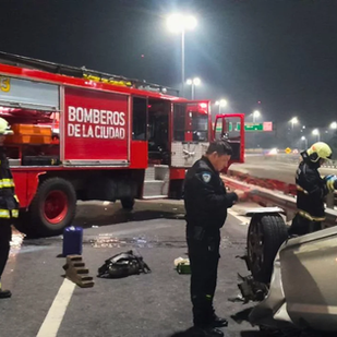 Colisión múltiple en la Autopista Perito Moreno deja un saldo de dos heridos