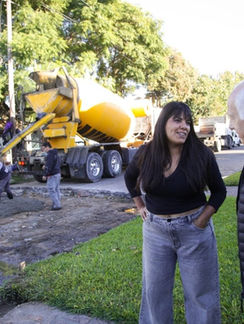 Continúan los trabajos diarios de bacheo con hormigón en Quilmes Oeste con financiamiento 100% municipal