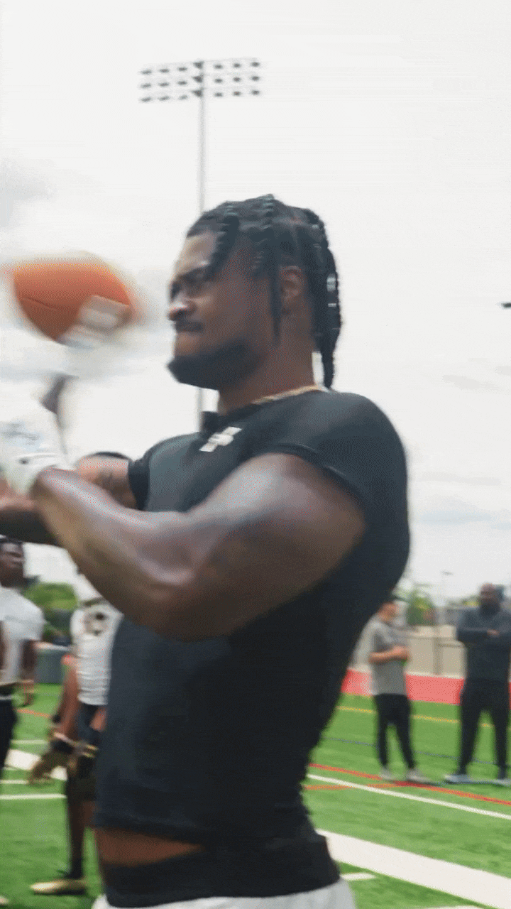 Mr.BringTheEnergyross500wasontheattheuanextfootballBaltimorecamp-ezgif.com-optimize.gif