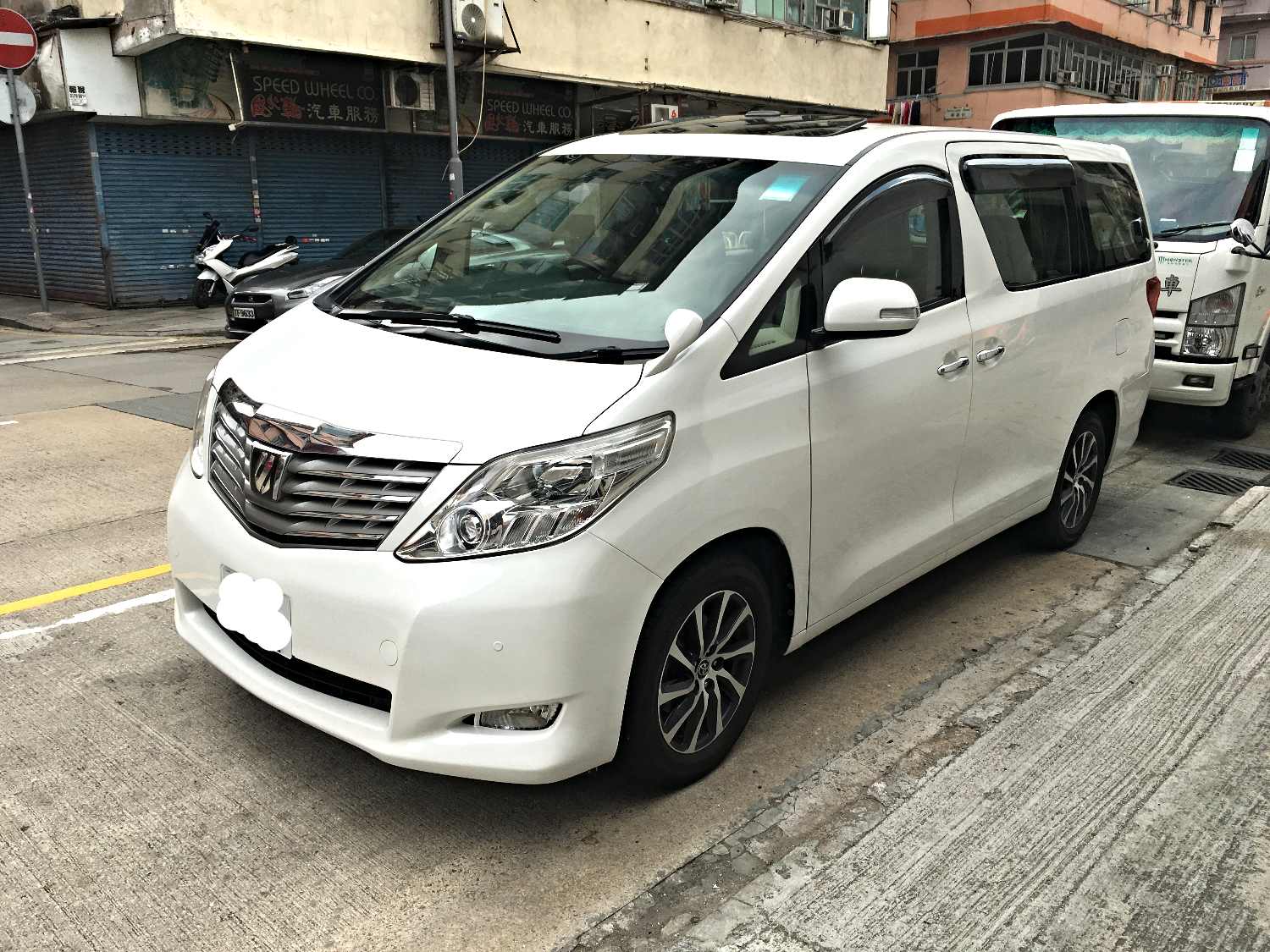 TOYOTA ALPHARD (7 SEAT)