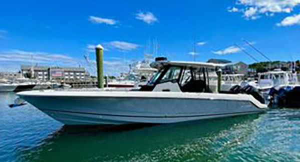 2024 Boston Whaler 360 Outrage