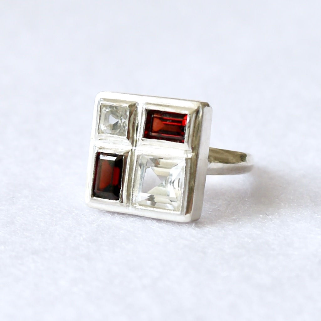 レッド&ホワイト シルバー ボリューム リング Mosaic 〜モザイク〜