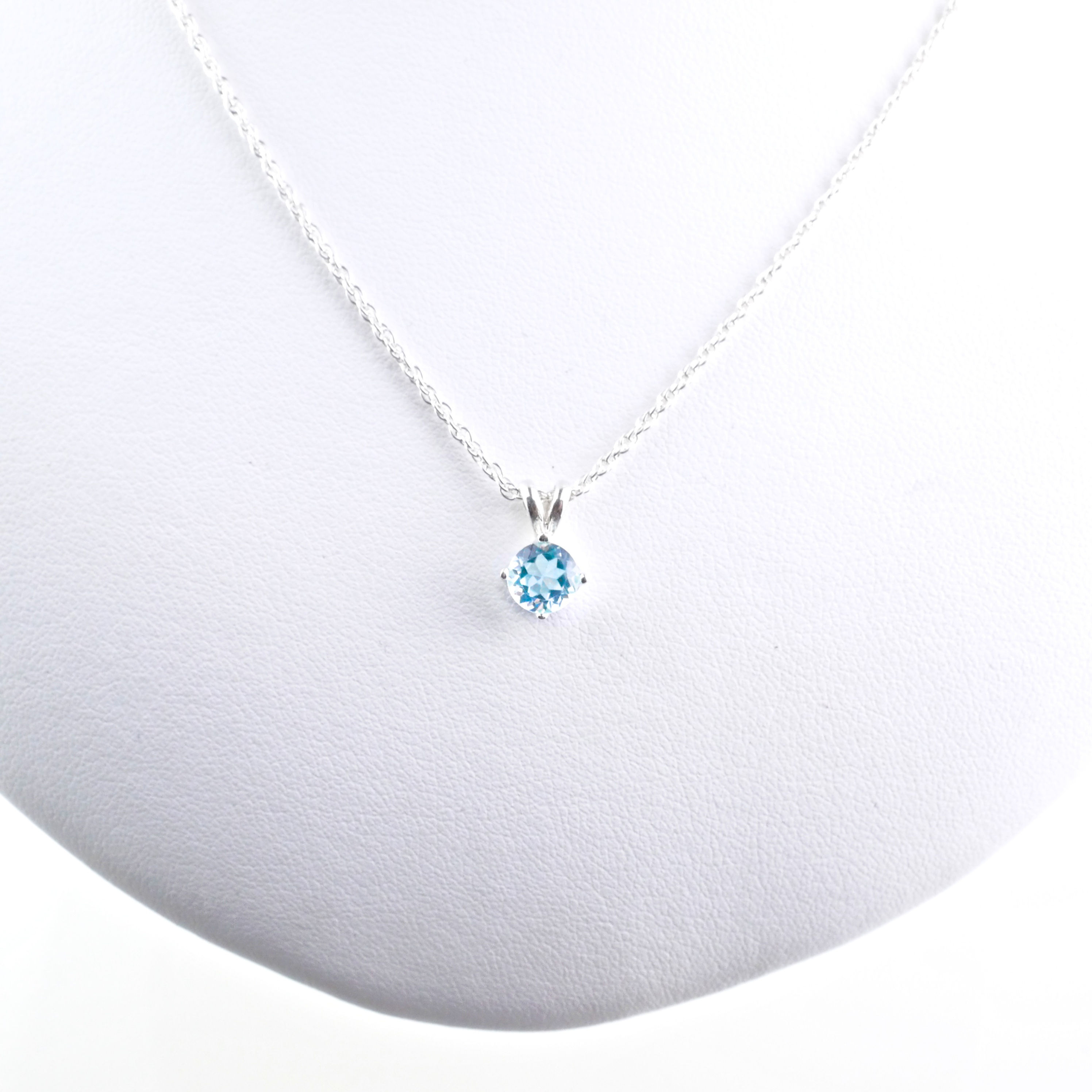 Monsteraleaf スカイ ブルー トパーズ 6mm スタッド ネックレス 天然石ジュエリー