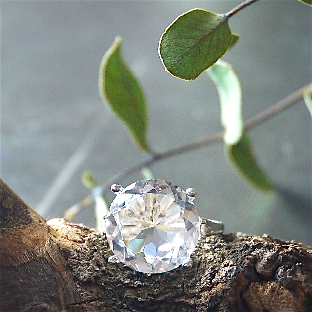 Monsteraleaf クリスタル クォーツ ラウンド ファセット カット 14mm ボリューム リング ファッション ジュエリー 天然石