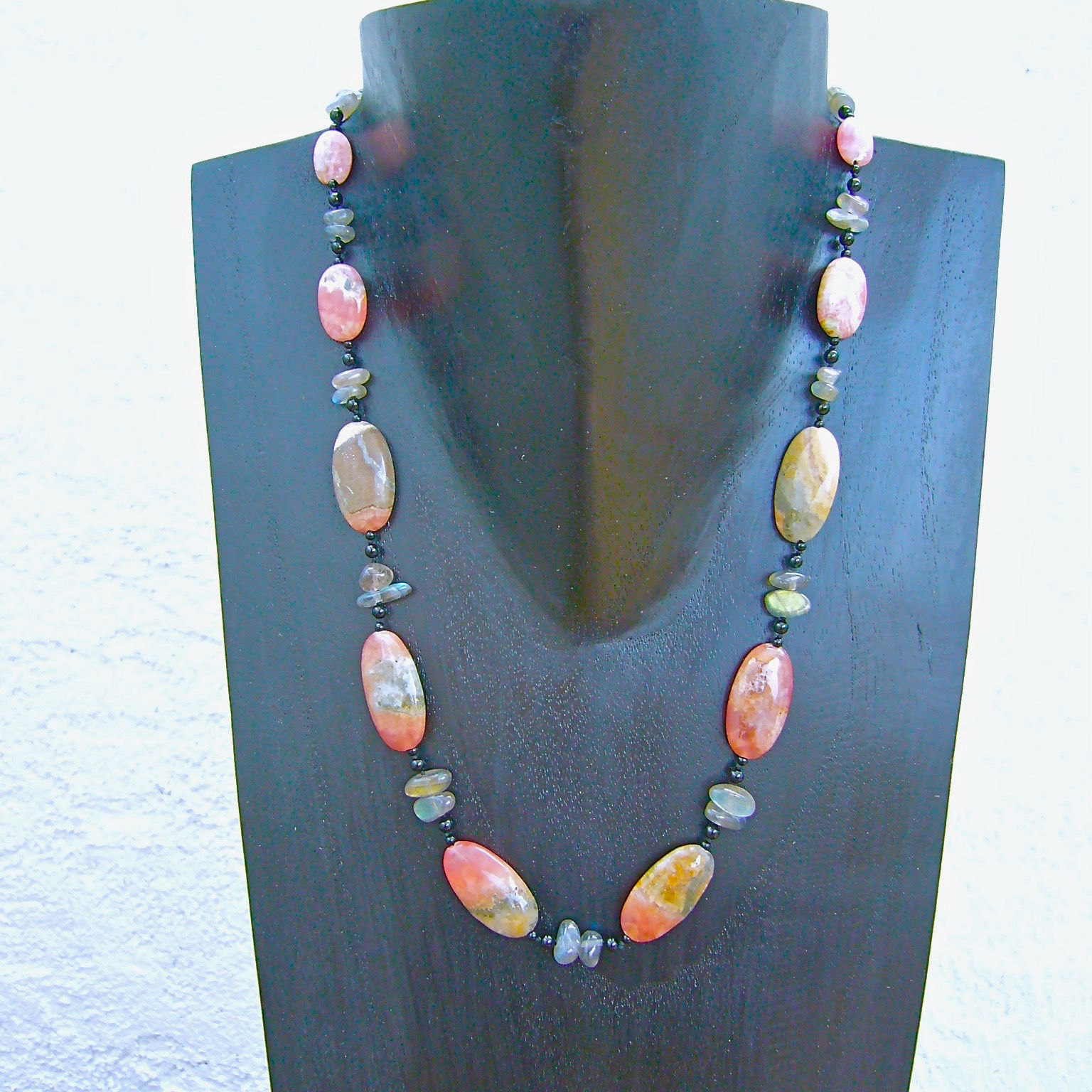 Monsteraleaf インカローズ ネックレス ピンク グレー ラブラドライト 天然石ジュエリー