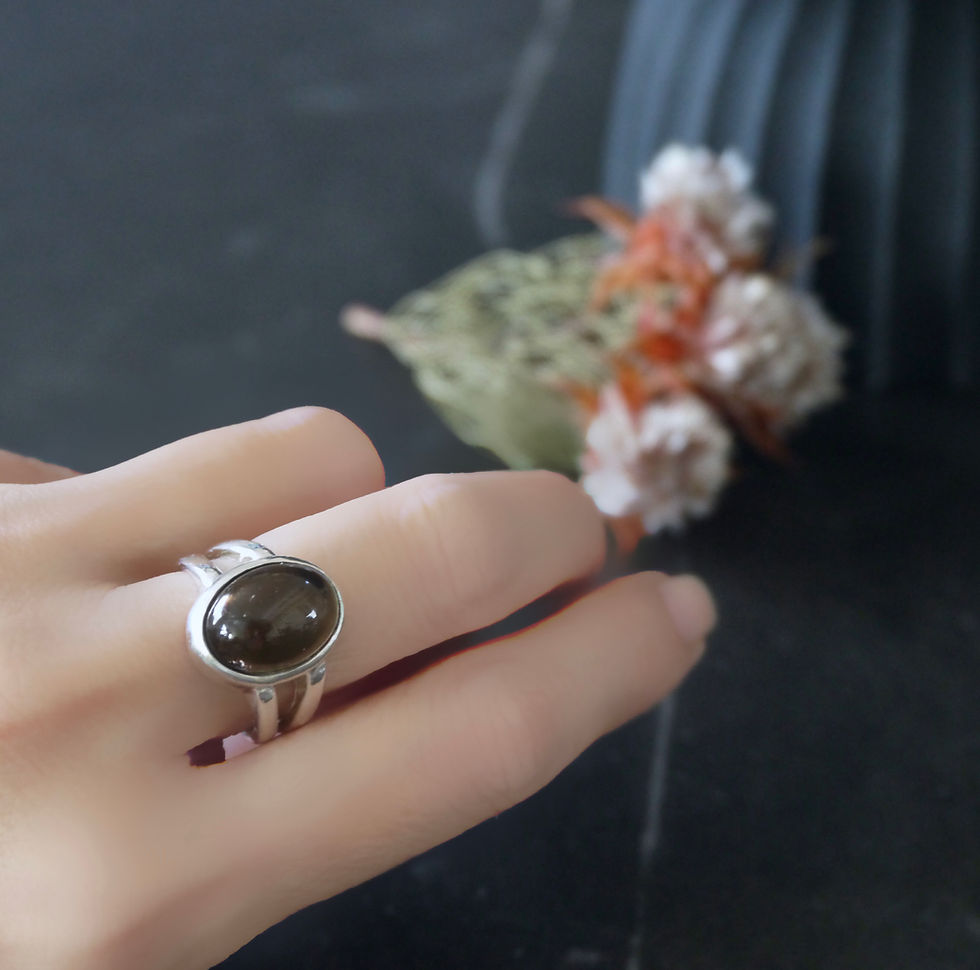 Thumbnail: Monsteraleaf スモーキークォーツ オーバル カボション シルバー リング 14X10mm 大粒 天然石ジュエリー