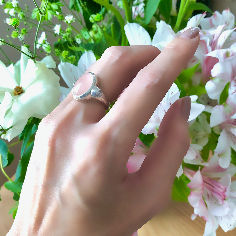 Thumbnail: Monsteraleaf モルガナイト シルバー リング Prune 14X10mm 大粒 天然石ジュエリー