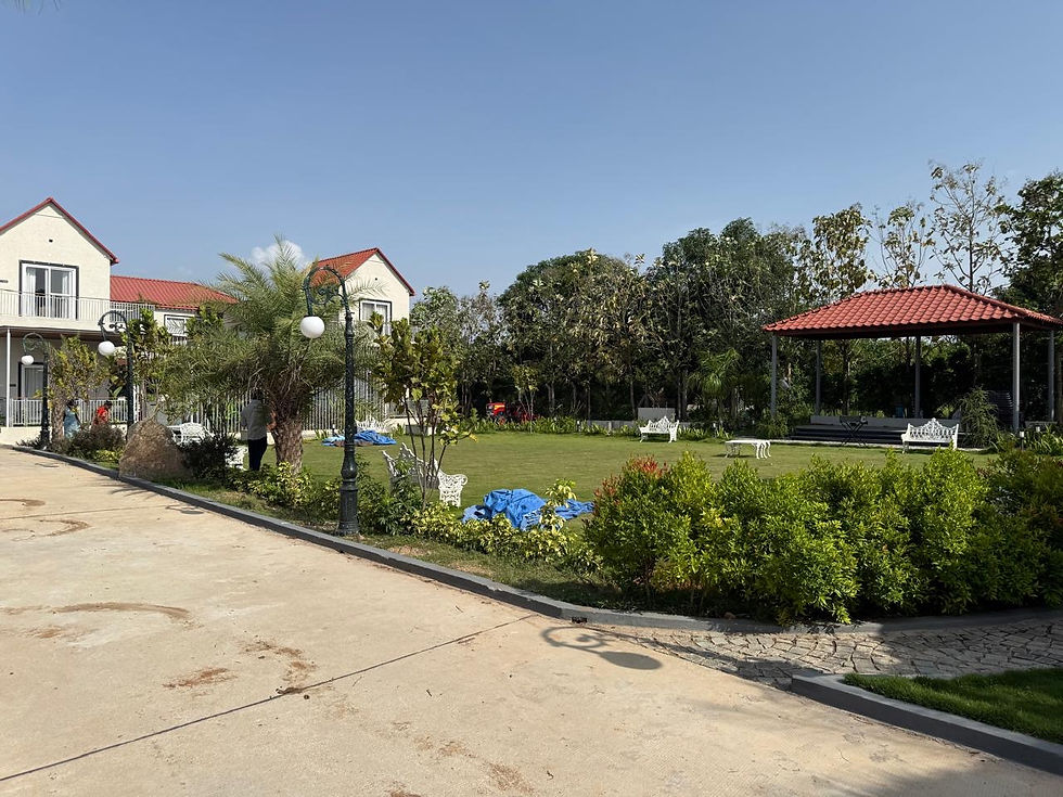 Farm House landscape -plantlix
