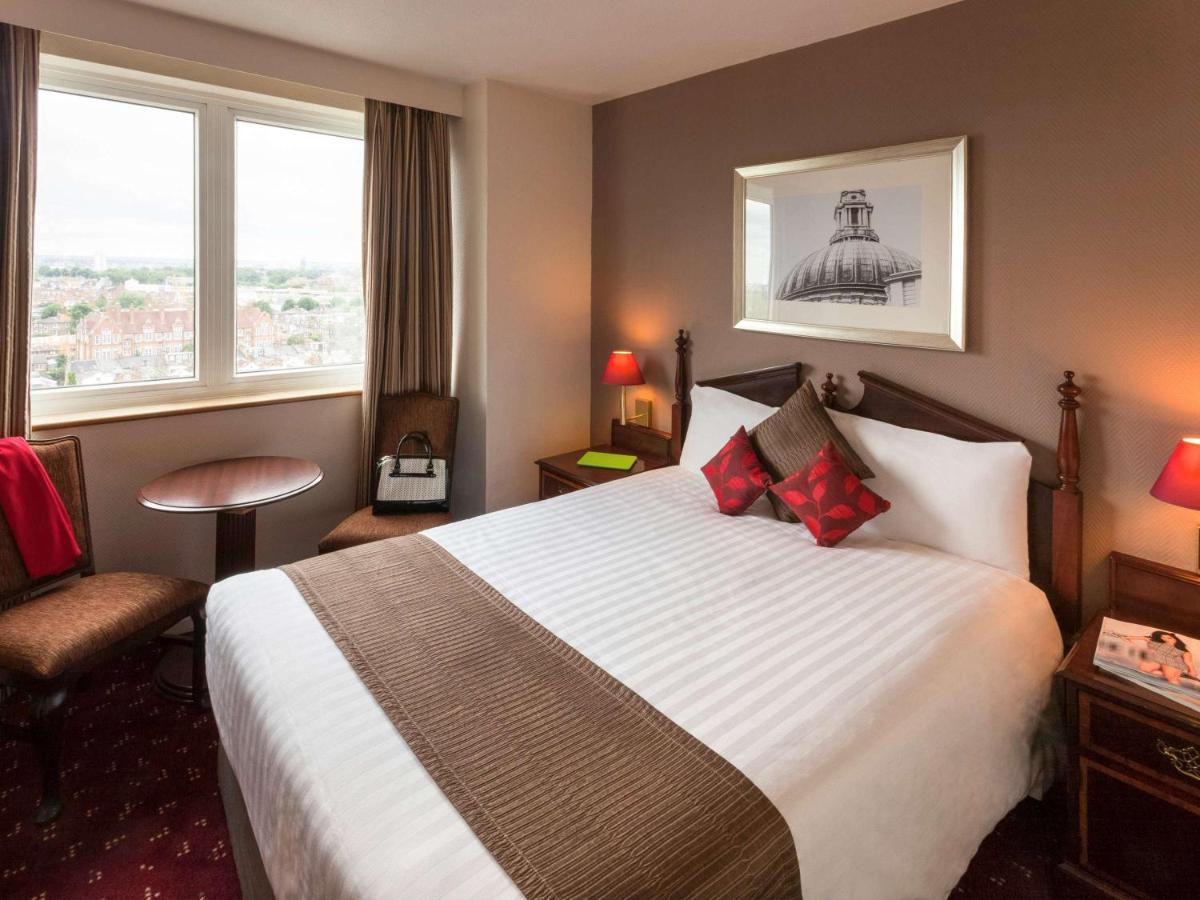 United Kingdom - 7 Nights in London's Earls Court