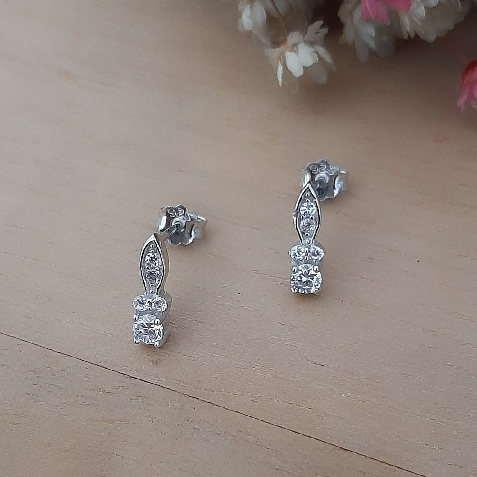 Brinco prata 925 elegante zircônias