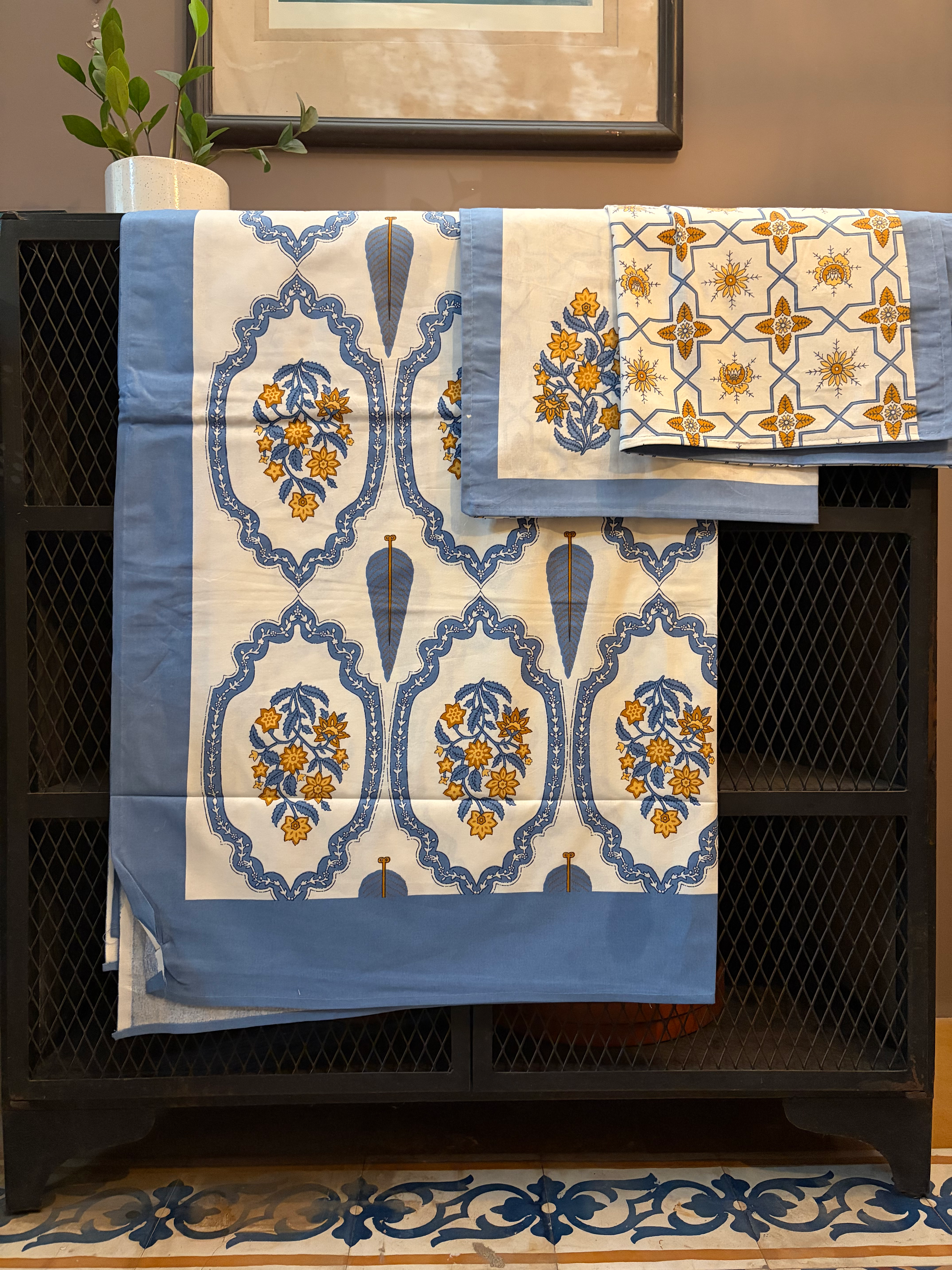 Queen size bedsheet