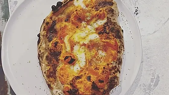 Calzone (folded pizza)