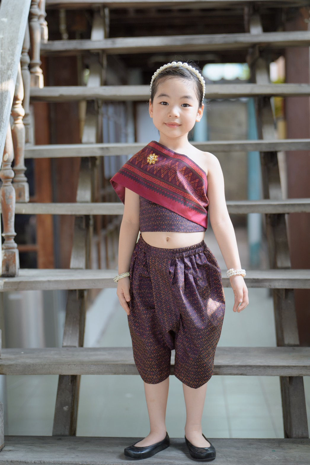 ชุดไทยเด็ก แม่หญิงผ้ามัดหมี่สีม่วงสลับบานเย็น