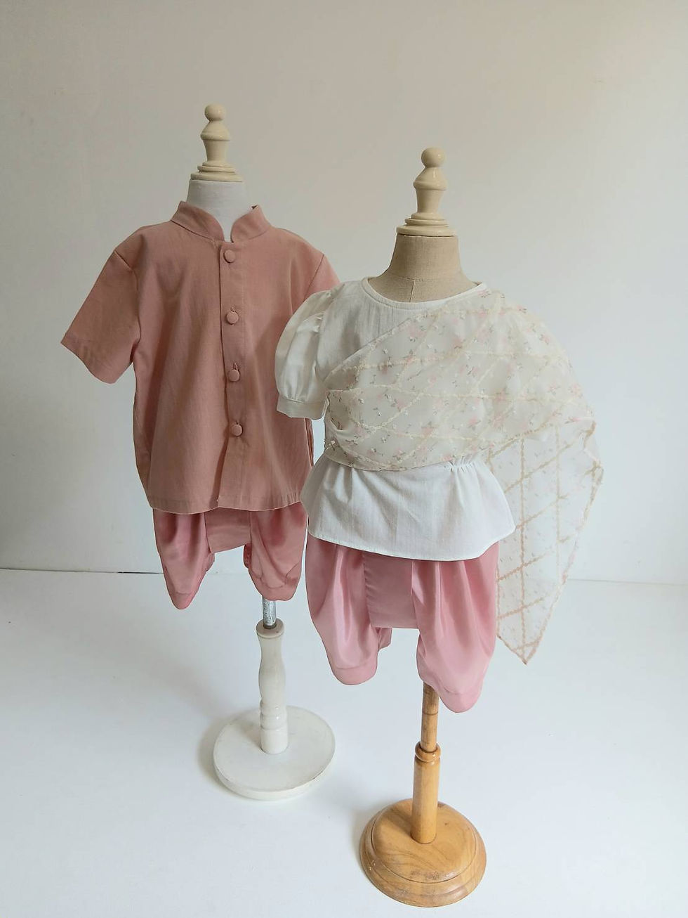 Thumbnail: ชุดไทยเด็กชายผ้าฝ้าย