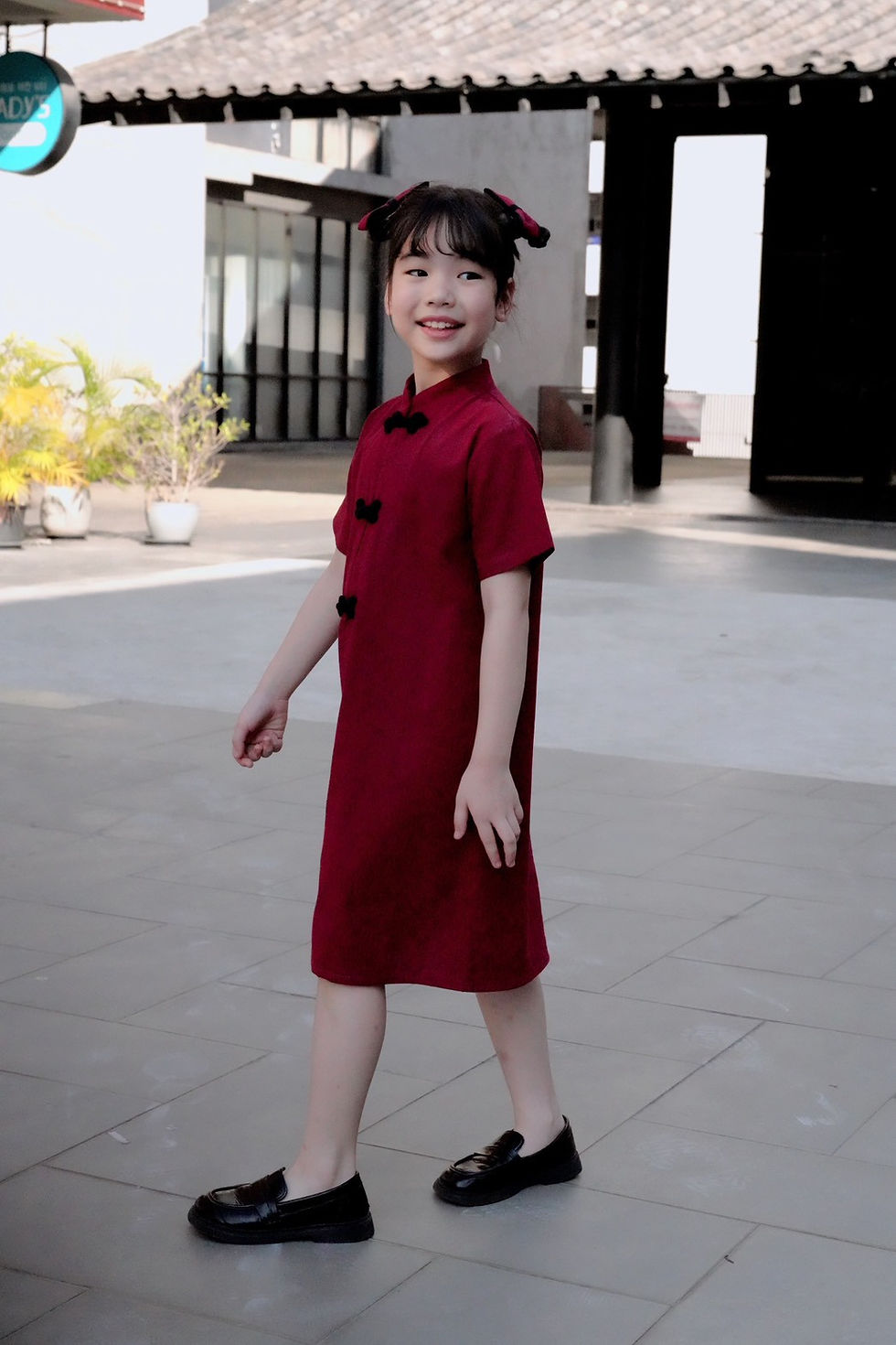 ภาพขนาดย่อ: ชุดตรุษจีนกี่เพ้าเด็กหญิง