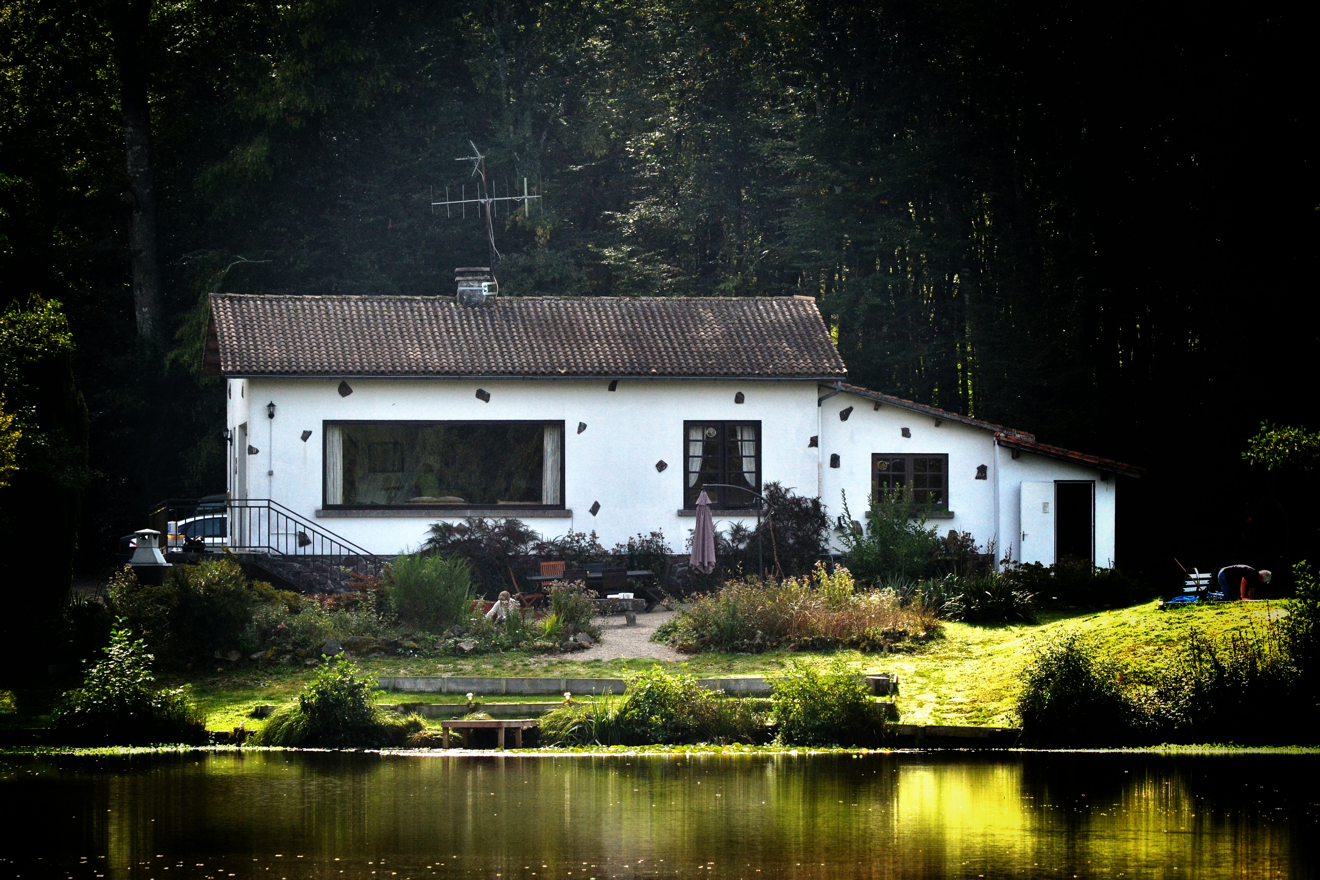 Carp Fishing Holidays In France With Accommodation And Swimming Pool A