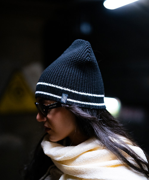 Two-Tone Waffle/Rib Knit Skully