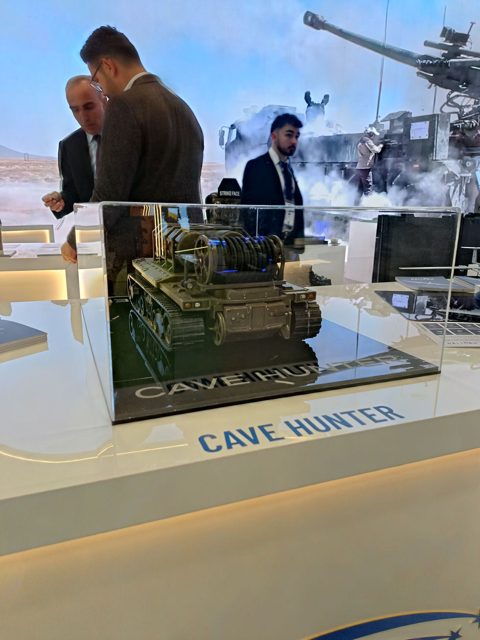 Savunma Sanayi Maket , İnsansız kara aracı maket , Cave hunter maketi , ASFAT , Saha expo