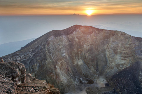Krater des Agung 2013