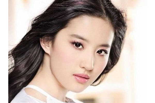 Phẫu thuật tạo khóe mắt hết bao nhiêu tiền (1)