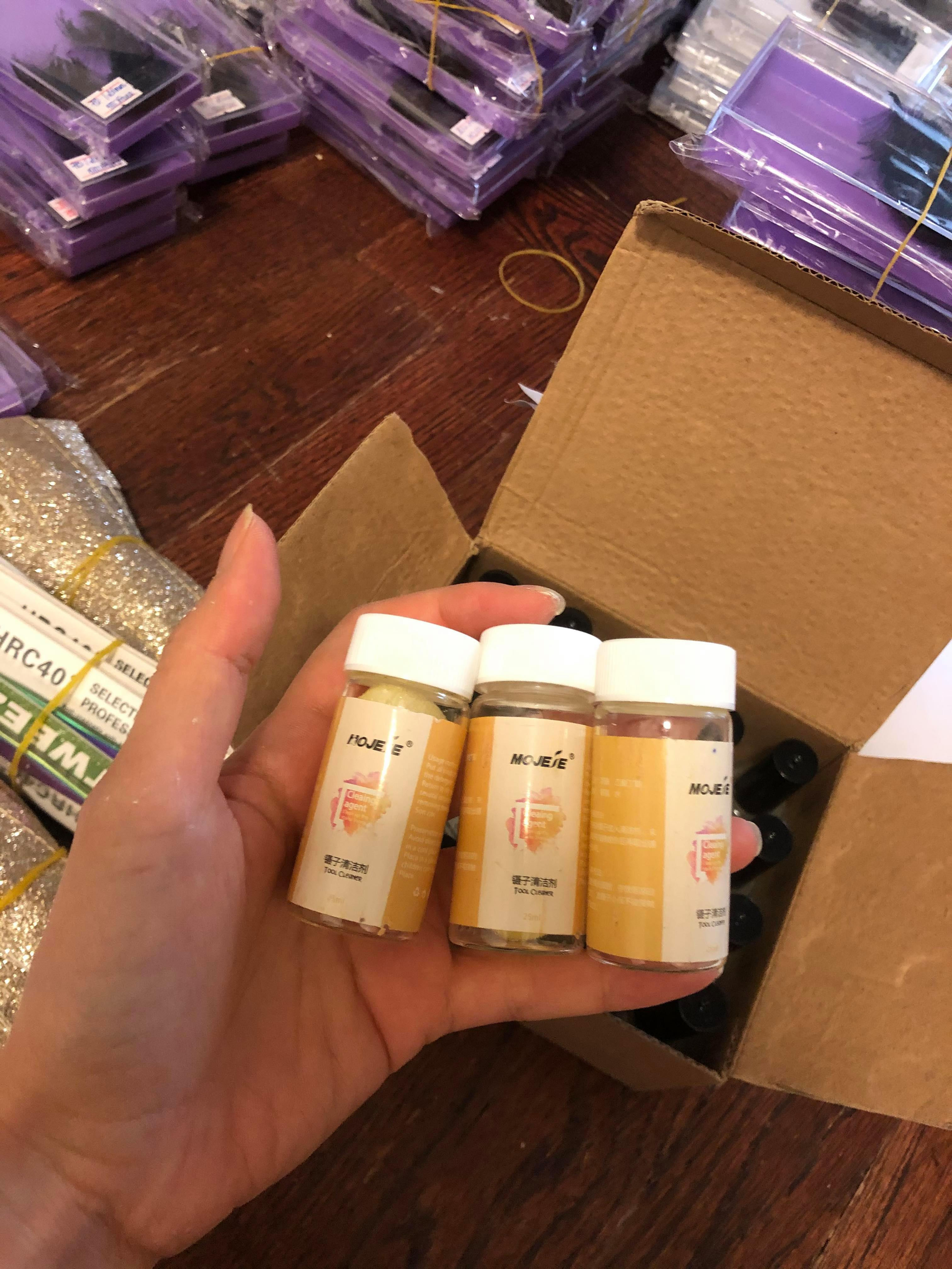 Tweezer's Mojese Cleansing Solution