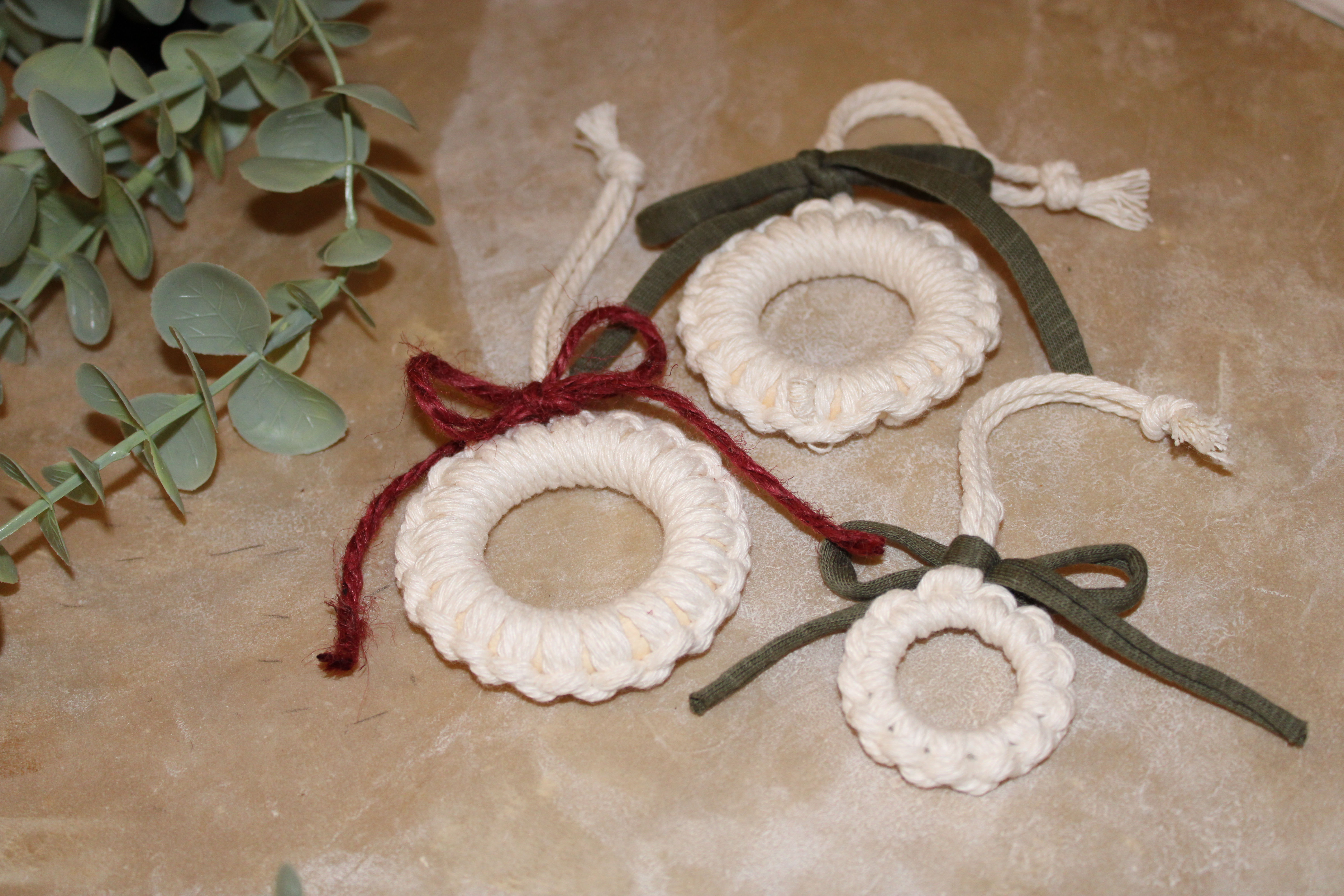 small xmas wreath ornament